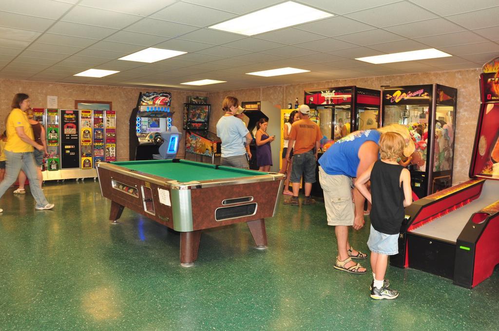 Plymouth Rock Camping Resort Rustic Cabin Elkhart Lake Esterno foto