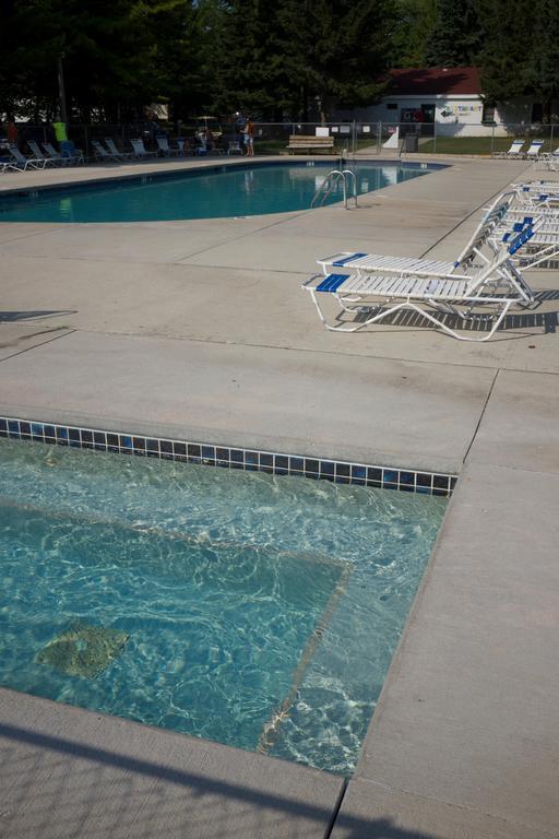 Plymouth Rock Camping Resort Rustic Cabin Elkhart Lake Esterno foto