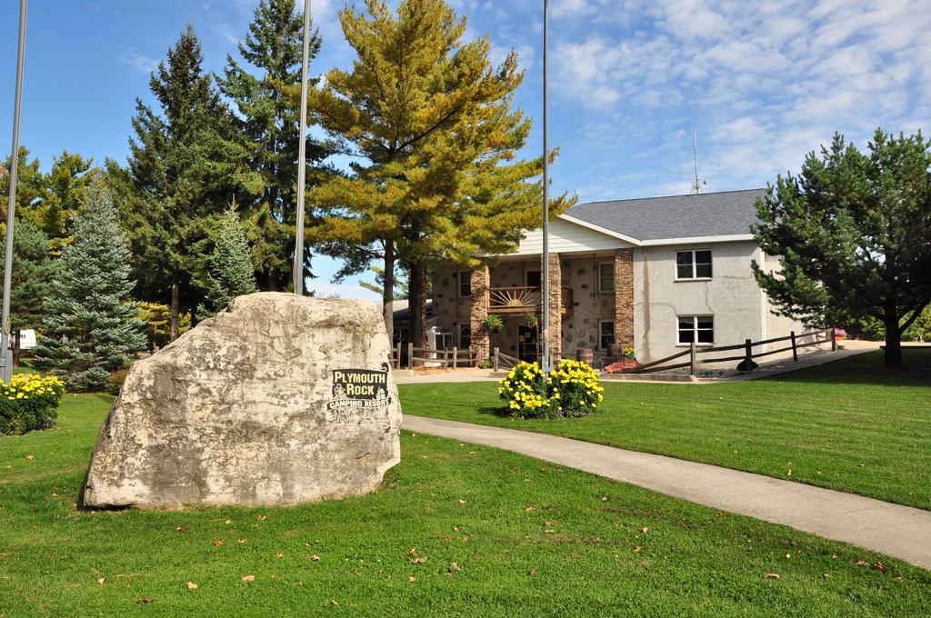 Plymouth Rock Camping Resort Rustic Cabin Elkhart Lake Esterno foto