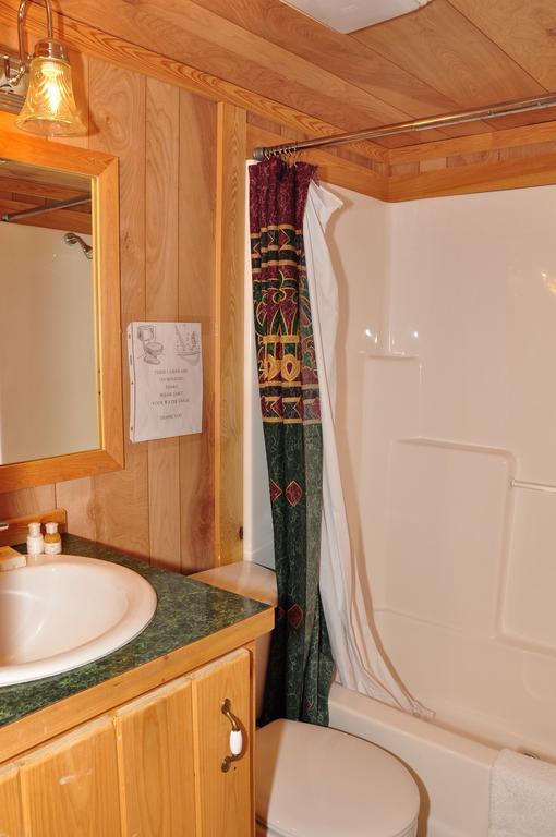 Plymouth Rock Camping Resort Rustic Cabin Elkhart Lake Esterno foto